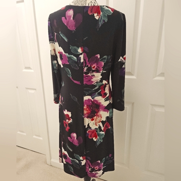 Ralph Lauren  Floral Printwrap dress. Size 10 - Picture 4 of 8